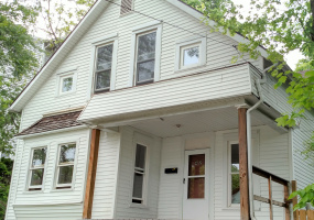 42 W Carpenter Street Athens, Ohio 45701, 5 Bedrooms Bedrooms, ,2 BathroomsBathrooms,Apartment,For Rent,W Carpenter,1009