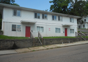 61 1/2 Franklin Ave Athens, Ohio 45701, 2 Bedrooms Bedrooms, ,1 BathroomBathrooms,Apartment,For Rent,Franklin,1138