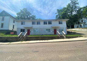 59 1/2 Franklin Ave Athens, Ohio 45701, 2 Bedrooms Bedrooms, ,1 BathroomBathrooms,Apartment,For Rent,Franklin,1149