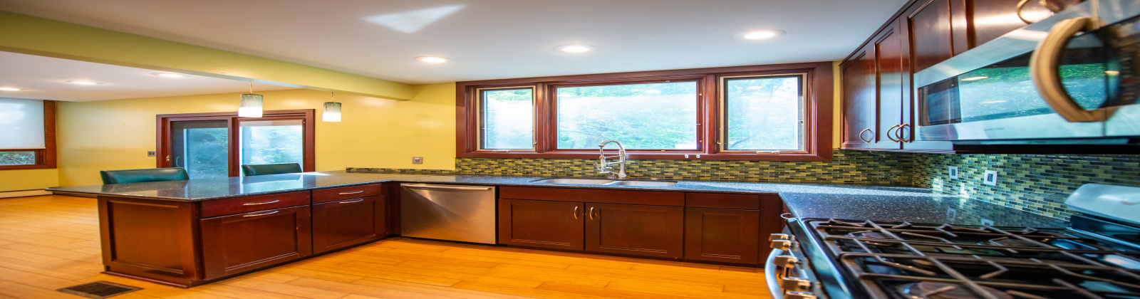 51 Madison Athens, Ohio, 4 Bedrooms Bedrooms, ,2.5 BathroomsBathrooms,Apartment,For Rent,Madison,1239