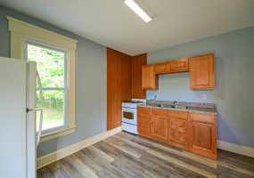 99 Grosvenor #2 Athens, Ohio, 2 Bedrooms Bedrooms, ,1 BathroomBathrooms,Apartment,For Rent,Grosvenor #2,1250