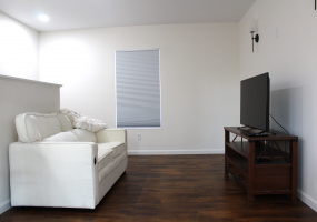 4 Forest St Athens, Ohio, 1 Bedroom Bedrooms, ,1 BathroomBathrooms,Apartment,For Rent,Forest St,1289